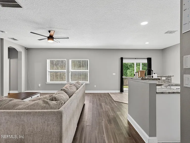 2038 Creekmont Dr — Photo 7