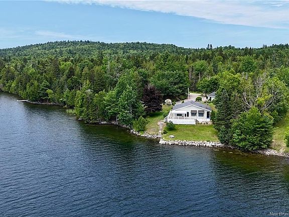 4th image of 106 Lakeside Dr