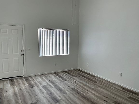 4th image of 9437 Sandy Reef Ave #X