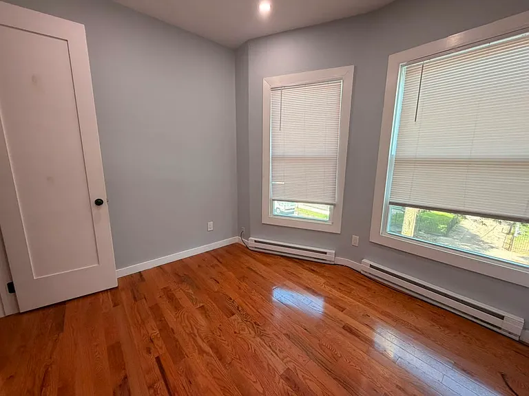 280-282 Winthrop Ave #8A — Photo 2