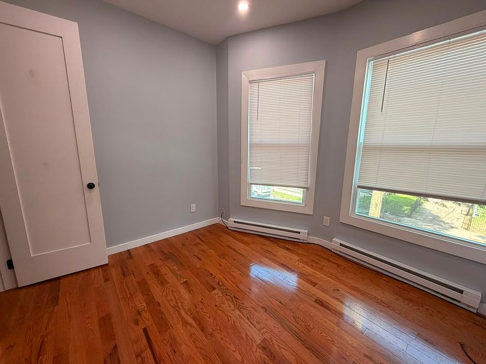 2nd image of 280-282 Winthrop Ave #8A