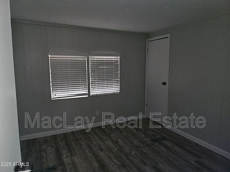 720 S 97th Pl — Photo 6