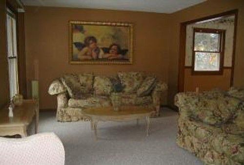 3rd image of 44 Castleberry Dr