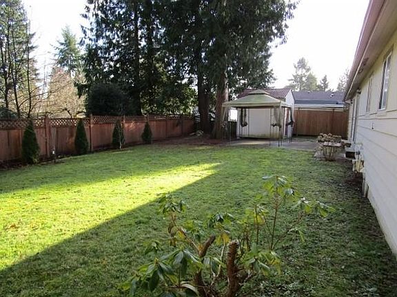 4th image of 16529 60th Ave W
