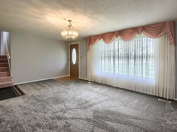 3rd image of 4059 Porter Ave