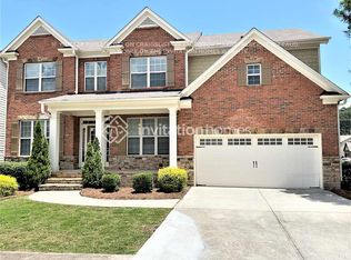 1458 Sparkling Cove Dr, Buford, GA 30518