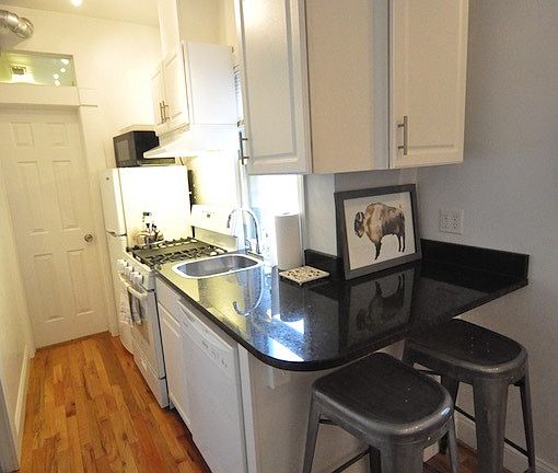 5th image of 71 E Hoster St