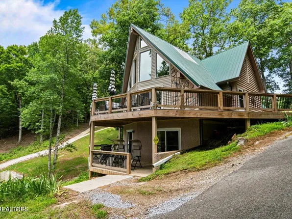 824 Deerfield Way, La Follette, TN 37766