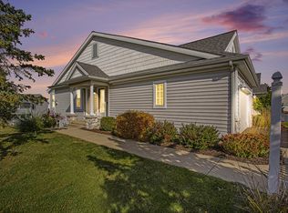 311 Shoreside Dr N #SE-2, Grand Rapids, MI 49548