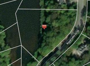 11 Royal Lake Dr SE, Cartersville, GA 30120