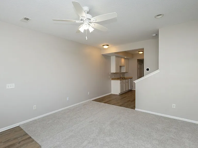 1108 NE 7th Ln — Photo 6
