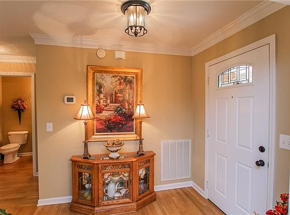 5th image of 2342 Amber Glen Dr