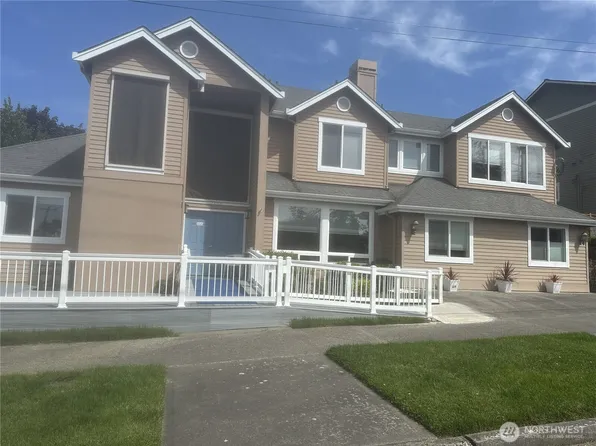 (undisclosed Address), Seattle, WA 98136