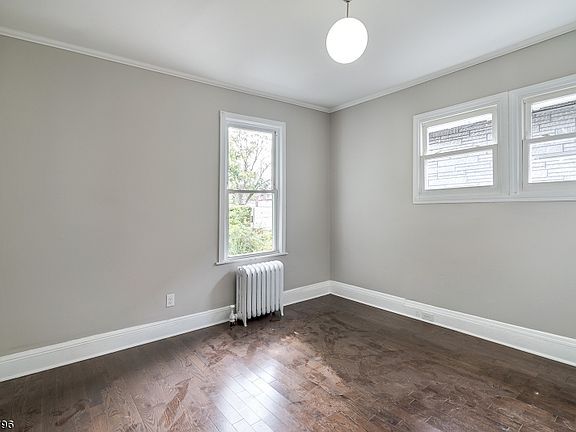 5th image of 66 Ashland Ave