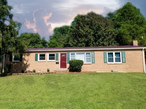 809 S Caldwell Ave, Newton, NC 28658