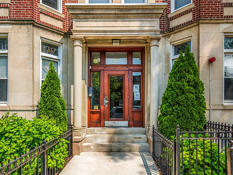 55 Queensberry St #8 — Photo 8