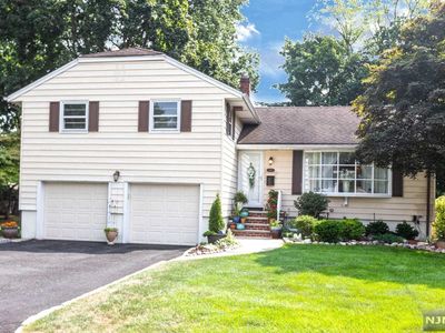 294 Webster Dr, New Milford, NJ, 07646