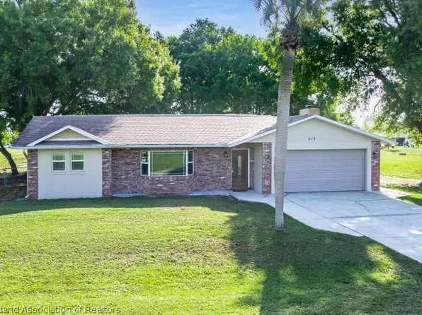 517 Blossom Dr, Sebring, FL 33876