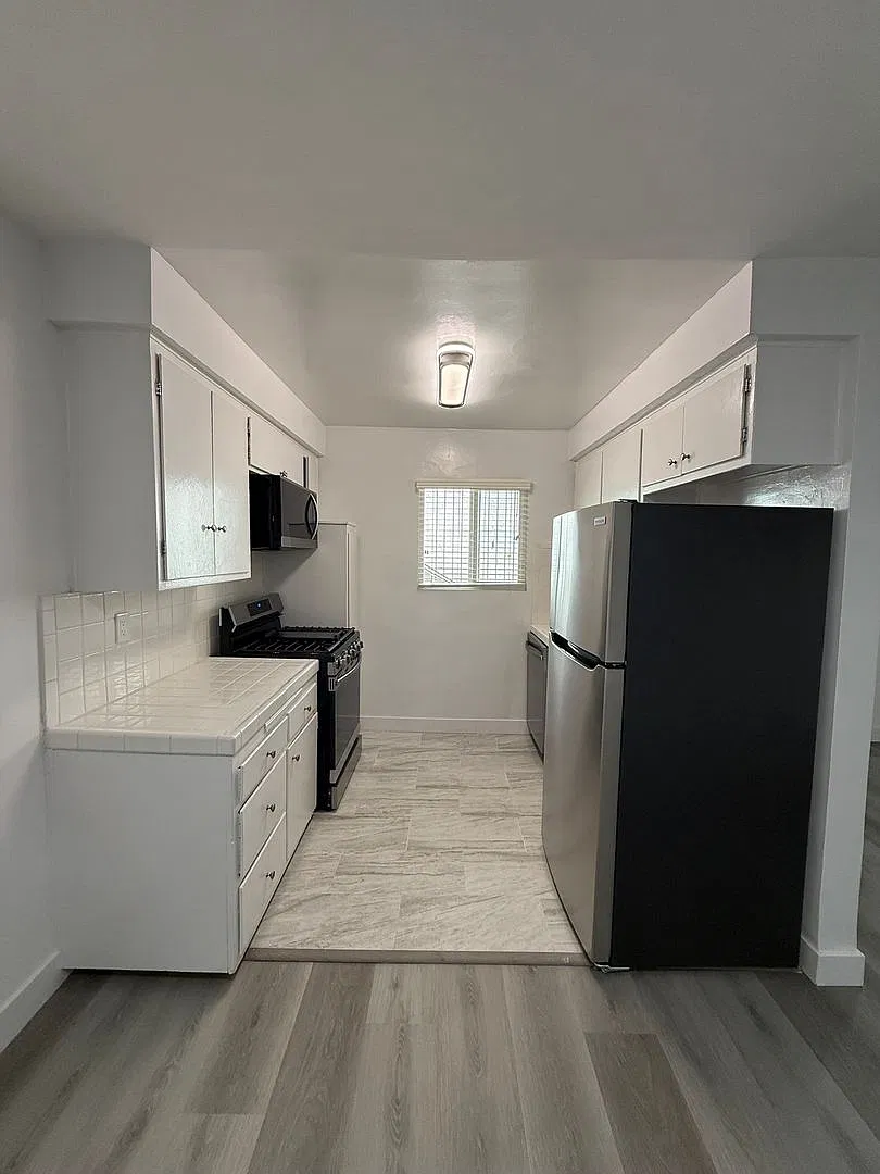 2314 Chariton Ave — Photo 4