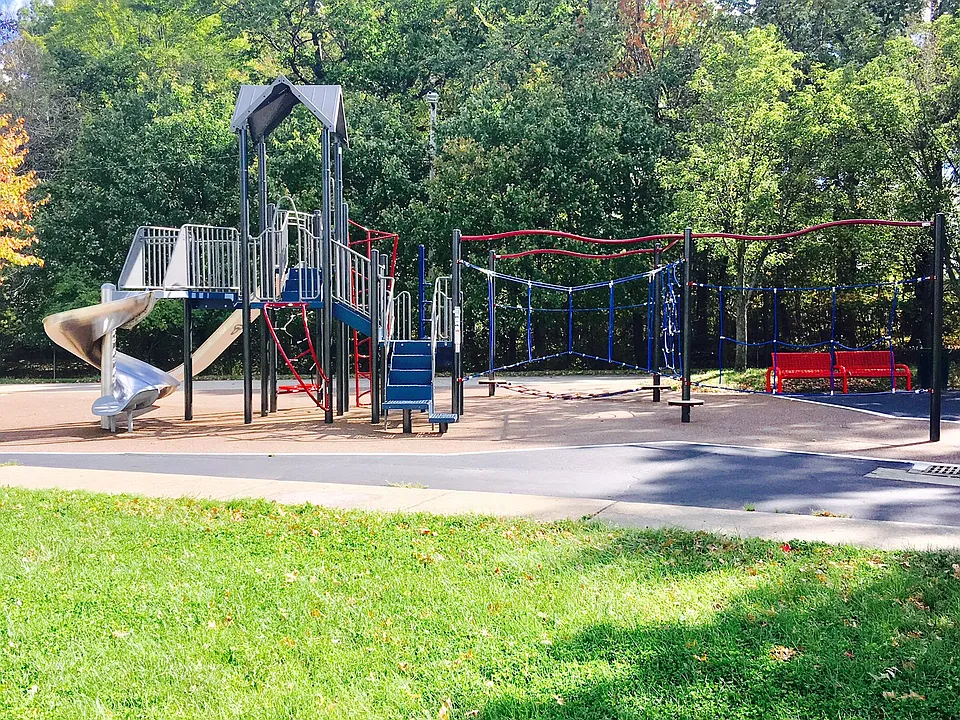 Broadview Gardens Apartments