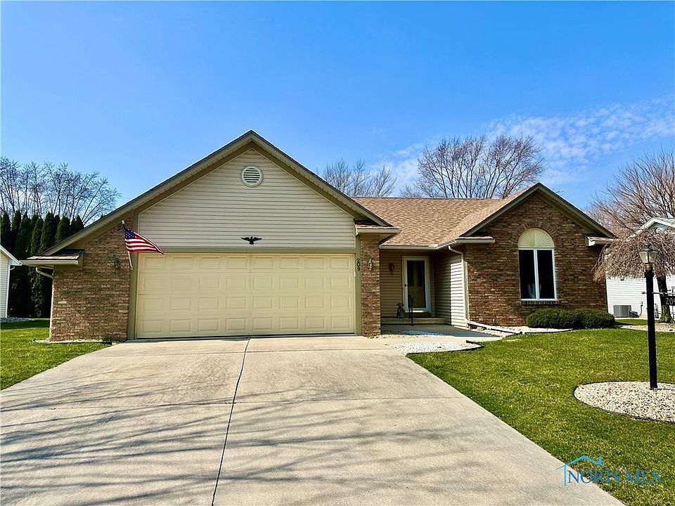 1st image of 209 Briarwood Dr
