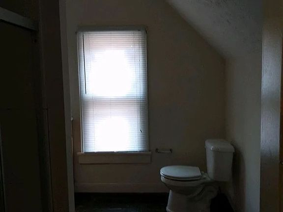 5th image of 308 N Washington St #7777a76f2