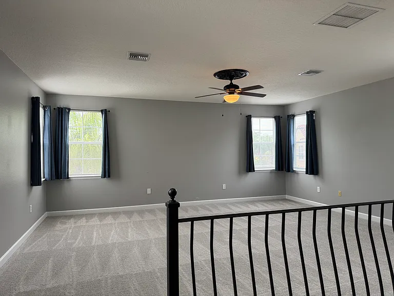 142 Harrington Ct — Photo 30