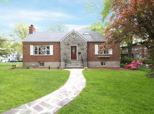 1020 Peace St, Pelham, NY 10803