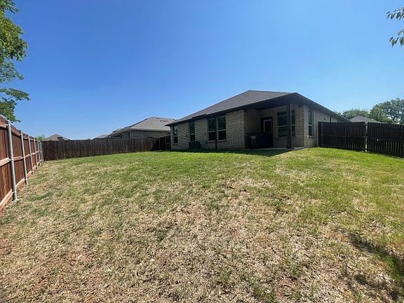 3rd image of 2607 Golden Bell Dr