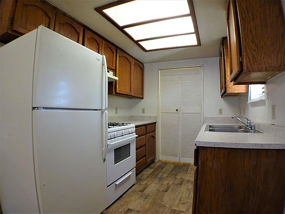 5th image of 2805 Morseman Ave #1