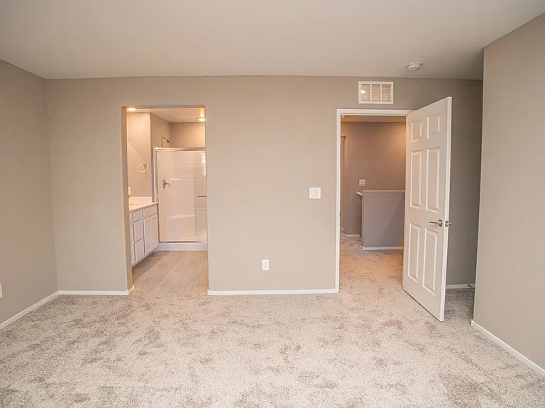 9 Alamere Falls Dr — Photo 20