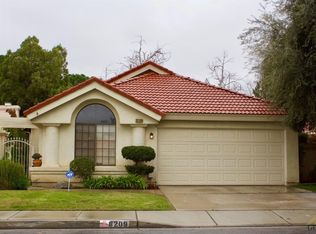 8201 Sheffield Ln, Bakersfield, CA 93311