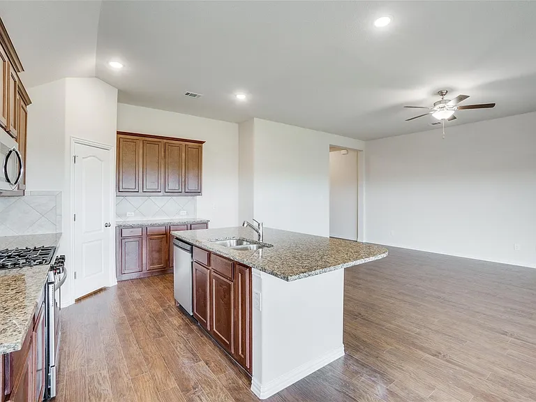 16625 Hidden Cove Dr — Photo 14