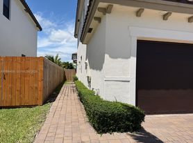 11909 SW 244th St, Homestead, FL