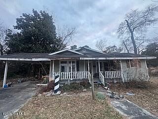 1st image of 404 E Pollock Street