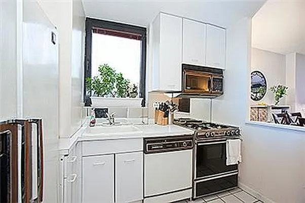 Sold by Fenwick Keats Real Estate | media 5