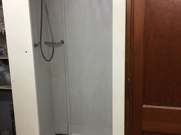 3rd image of 3621 Sherwood Ave