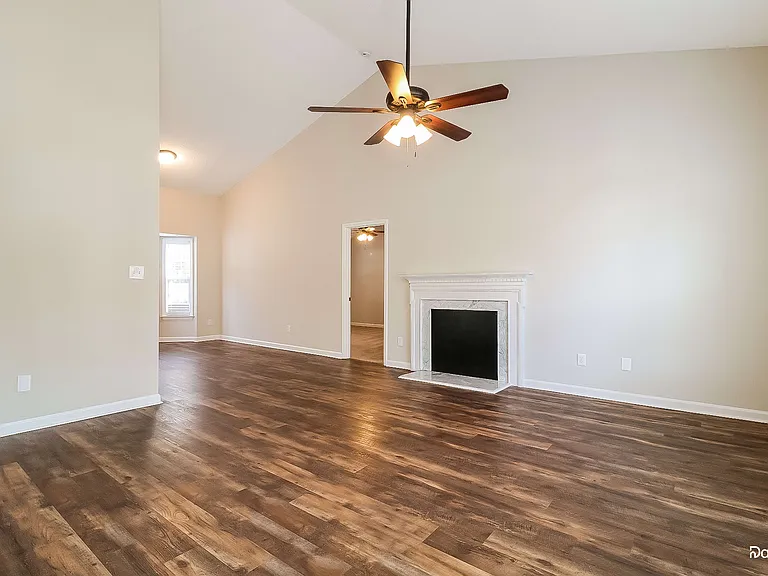 312 Hocutt Dr — Photo 7