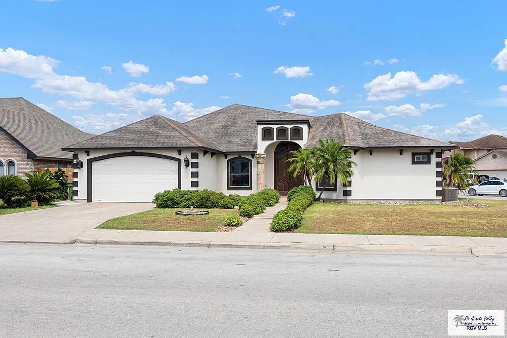 3 bed, 2.5 bath, 2163 sqft, $3,200 — Photo 1