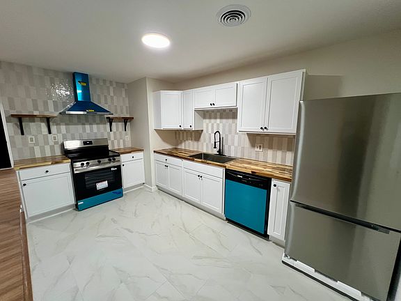 3rd image of 507 Placid Dr