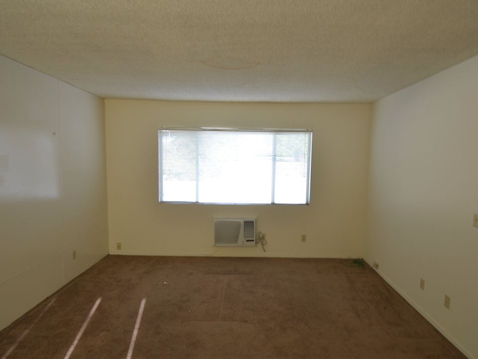 2nd image of 760 S Marengo Ave APT 7