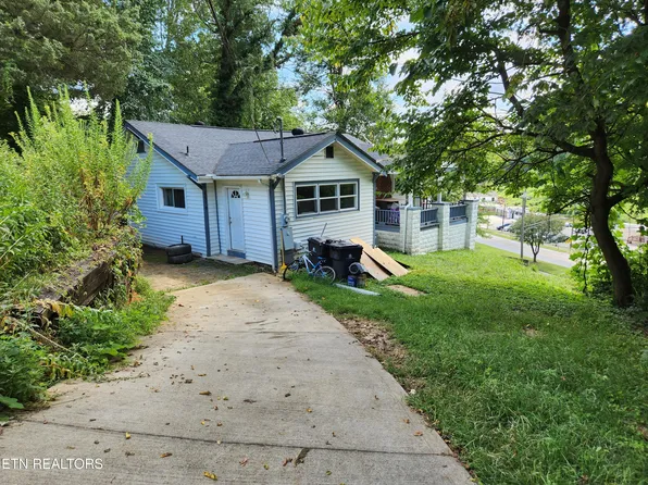 5516/5518 N Broadway St, Knoxville, TN 37918