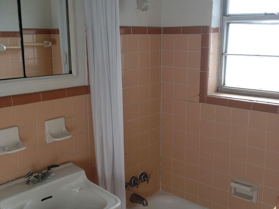1st image of 123 Congress Ave APT 1