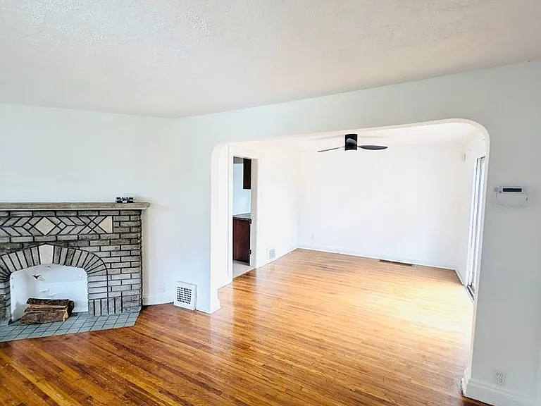 A charming 3-bedroom, 1-bathroom in Maple Heights — Photo 11