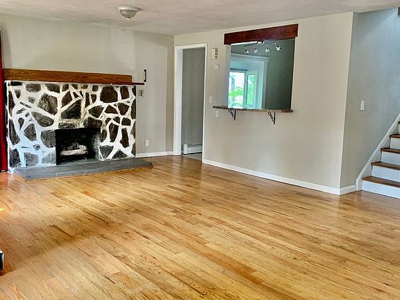 4th image of 329 Salt Springs Rd