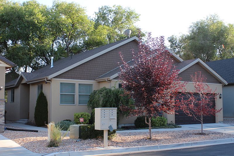 1st image of 438 E Fisher Meadow Dr