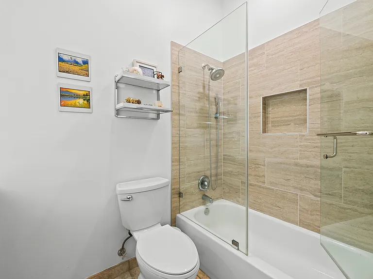 828 Vanda Ter — Photo 22