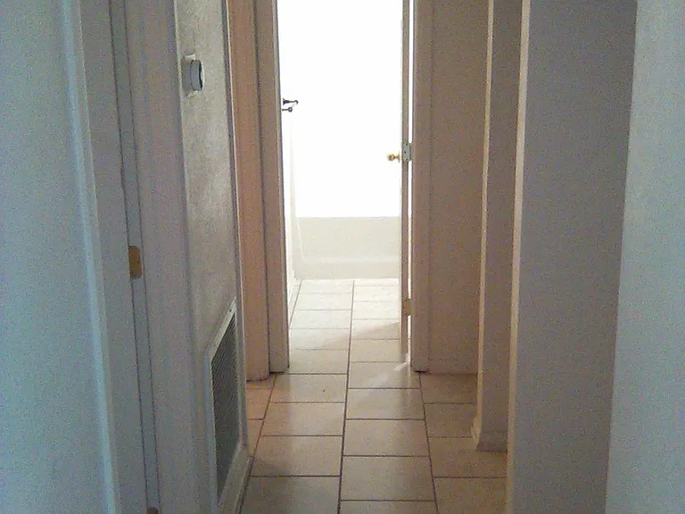 857 Oleander Ave — Photo 3