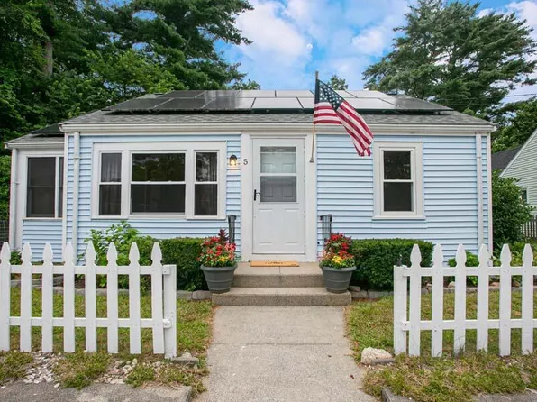 5 11th Avenue, Wareham, MA 02571
