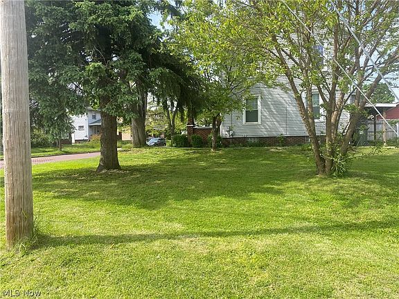 3rd image of 644 Harrison Ave SW